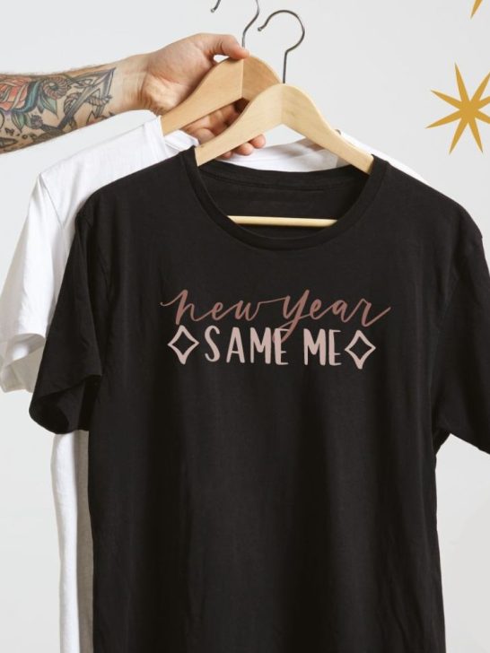Love this new year's shirt idea! New Year... same me! Perfect NYE reminder and cute hand lettered design on this free cut file.